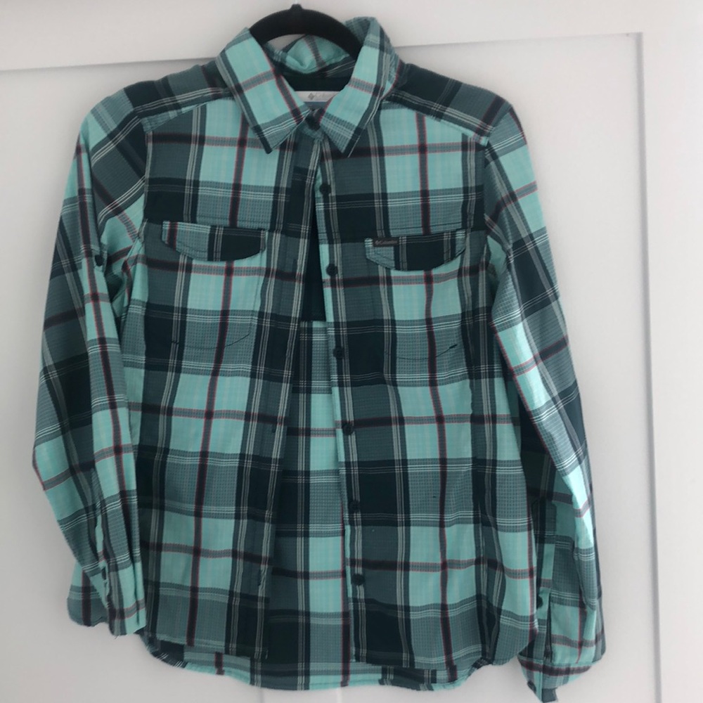 Ladies plaid Columbia shirt